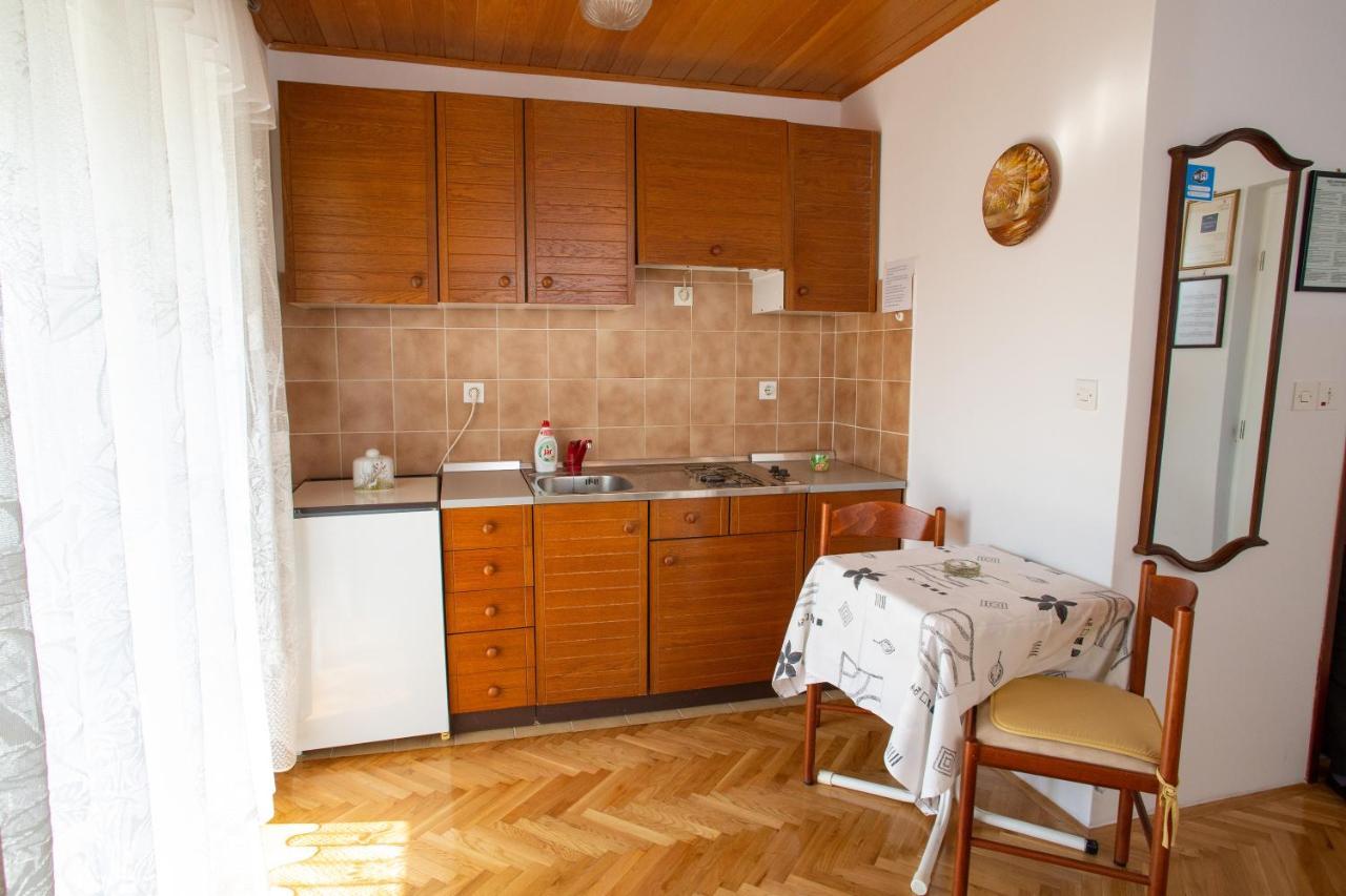 Apartments & Rooms Peranic ノヴァリャ エクステリア 写真
