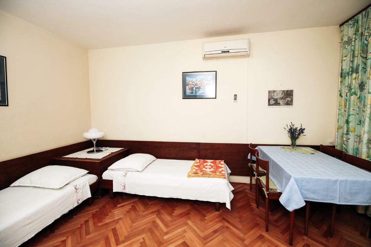 Apartments & Rooms Peranic ノヴァリャ エクステリア 写真