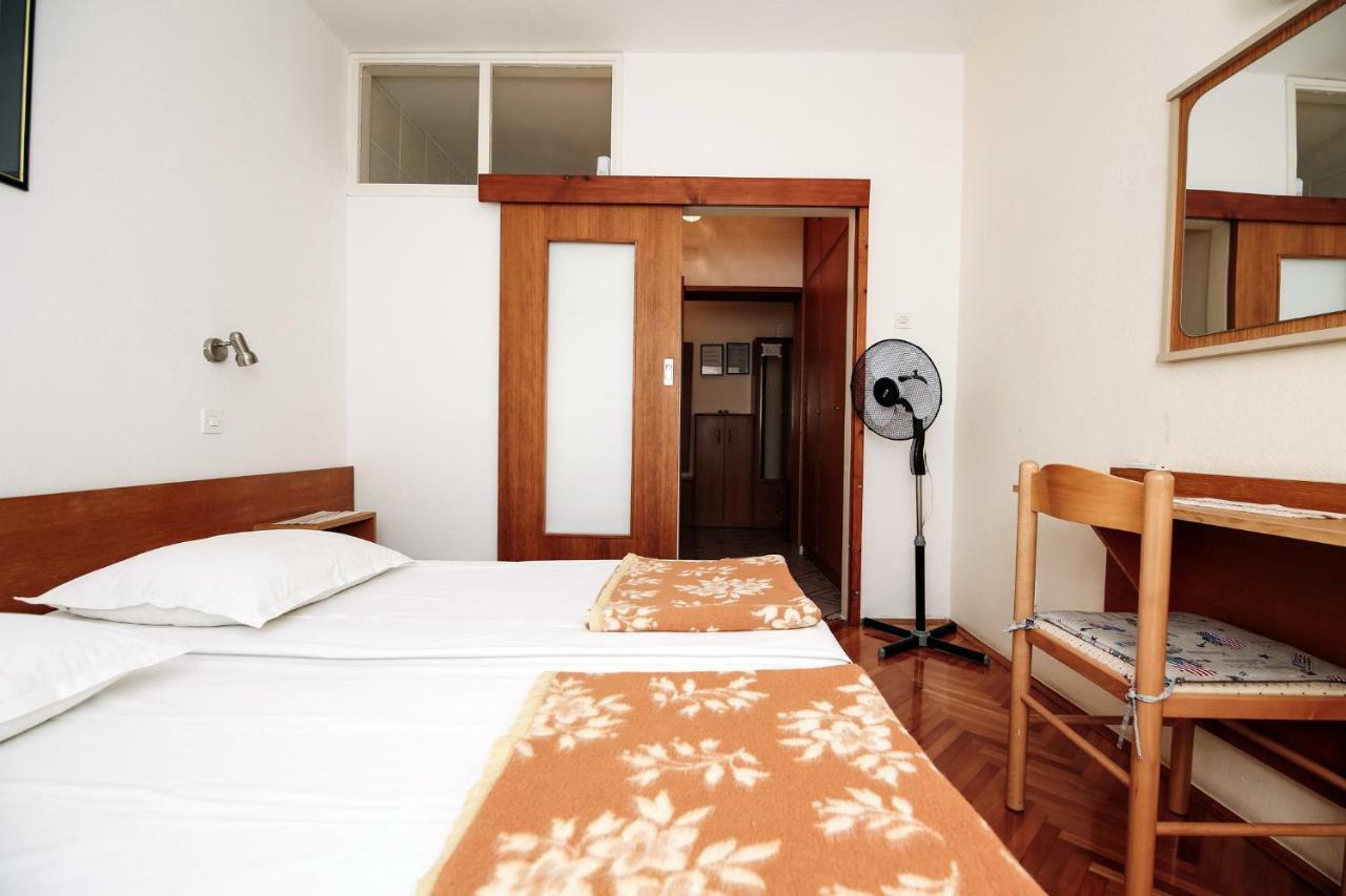 Apartments & Rooms Peranic ノヴァリャ エクステリア 写真